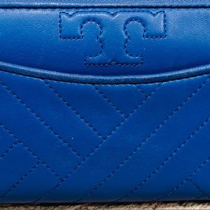 Authentic Tory Burch Logo Zip Around Wallet